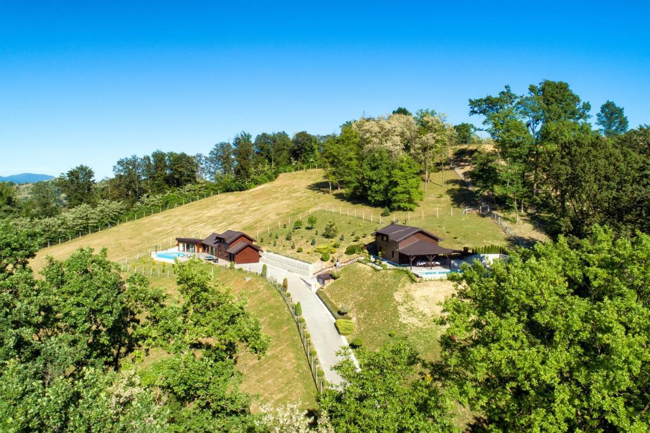 Ville Pacetina Lepajci Buitenkant foto